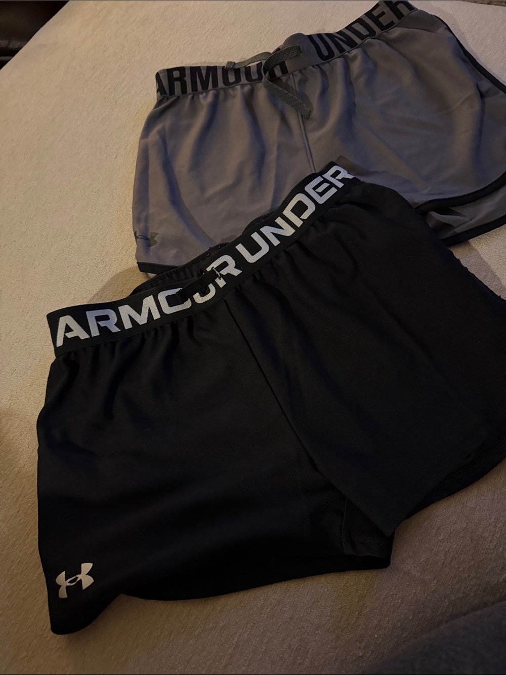 Under Armour girls youth shorts  - Black & Gray